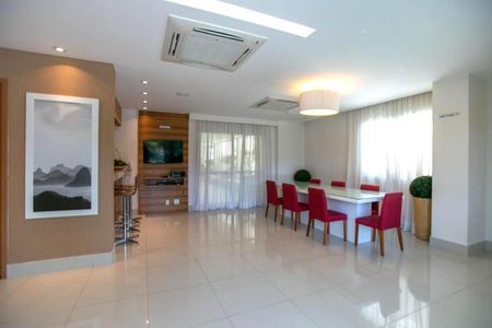 Apartamento à venda com 72m², 2 quartos e 1 vaga