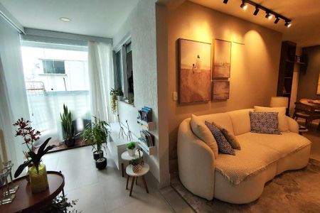 Apartamento à venda com 72m², 2 quartos e 1 vaga