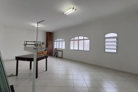 Casa à venda com 230m², 3 quartos e 4 vagasEdícula
