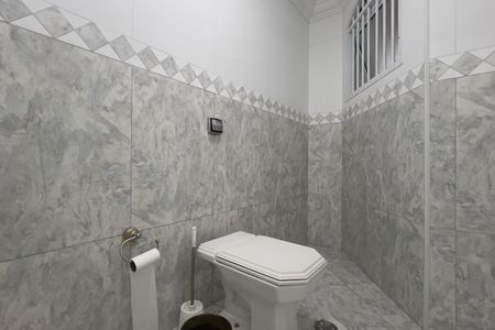Casa à venda com 230m², 3 quartos e 4 vagasLavabo