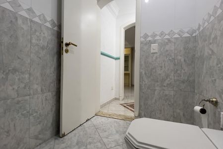 Casa à venda com 230m², 3 quartos e 4 vagasLavabo