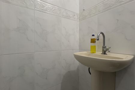 Casa à venda com 230m², 3 quartos e 4 vagasBanheiro de serviço