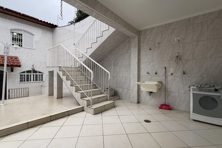 Casa à venda com 230m², 3 quartos e 4 vagasÁrea de Serviço e Churrasqueira