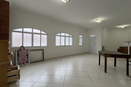 Casa à venda com 230m², 3 quartos e 4 vagasEdícula