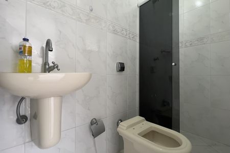 Casa à venda com 230m², 3 quartos e 4 vagasBanheiro de serviço