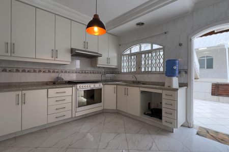 Casa à venda com 230m², 3 quartos e 4 vagasCozinha