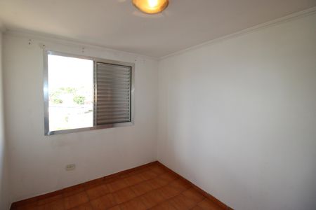 Quarto 1 de apartamento para alugar com 2 quartos, 50m² em Conjunto Habitacional Fazenda do Carmo, São Paulo