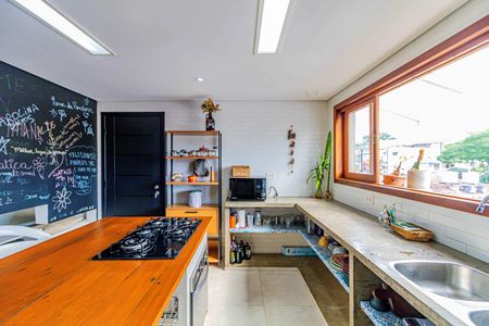 Casa para alugar com 134m², 3 quartos e 3 vagas Casa para alugar com 134m², 3 quartos e 3 vagasCozinha