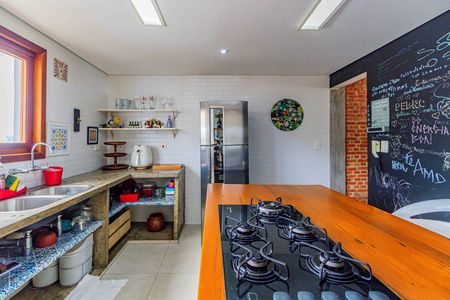 Casa para alugar com 134m², 3 quartos e 3 vagas Casa para alugar com 134m², 3 quartos e 3 vagasCozinha