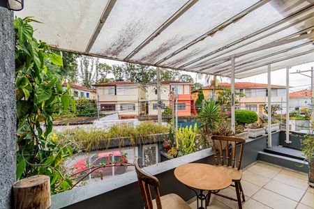Casa para alugar com 134m², 3 quartos e 3 vagas Casa para alugar com 134m², 3 quartos e 3 vagasSuite - Varanda