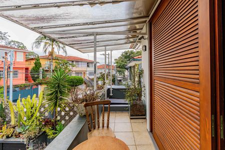 Casa para alugar com 134m², 3 quartos e 3 vagas Casa para alugar com 134m², 3 quartos e 3 vagasSuite - Varanda
