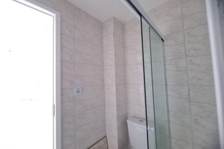 Apartamento à venda com 42m², 2 quartos e 1 vaga Apartamento à venda com 42m², 2 quartos e 1 vagaBanheiro