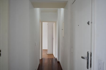 Corredor de apartamento à venda com 2 quartos, 48m² em Parque Imperial, São Paulo