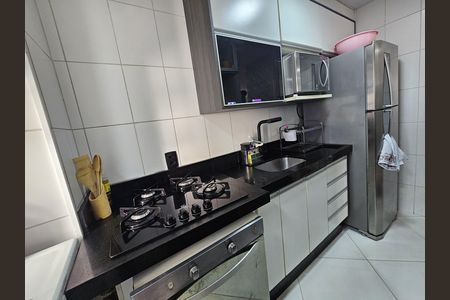 Cozinha de apartamento à venda com 2 quartos, 40m² em Vila Lutécia, Santo André