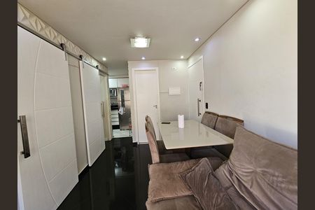 Sala de apartamento à venda com 2 quartos, 40m² em Vila Lutécia, Santo André