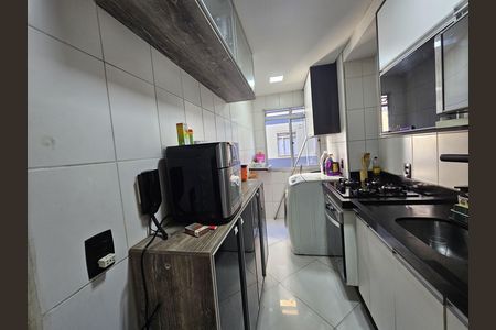 Cozinha de apartamento à venda com 2 quartos, 40m² em Vila Lutécia, Santo André