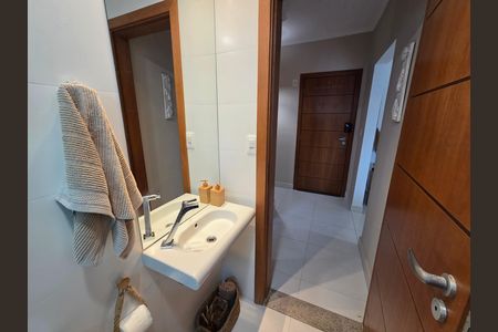 Apartamento para alugar com 75m², 2 quartos e 1 vaga Apartamento para alugar com 75m², 2 quartos e 1 vagaBanheiro