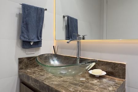 Apartamento à venda com 62m², 2 quartos e 1 vaga Apartamento à venda com 62m², 2 quartos e 1 vagaBanheiro