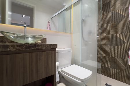 Apartamento à venda com 62m², 2 quartos e 1 vaga Apartamento à venda com 62m², 2 quartos e 1 vagaBanheiro