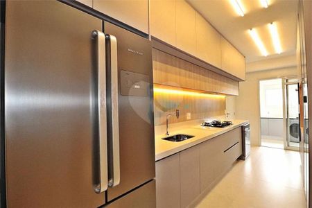 Apartamento à venda com 182m², 4 quartos e 4 vagas
