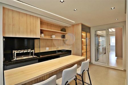 Apartamento à venda com 182m², 4 quartos e 4 vagas