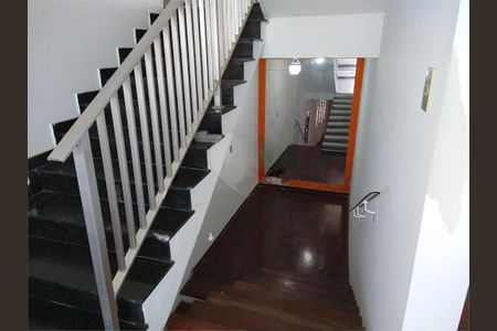 Casa à venda com 590m², 3 quartos e 6 vagas