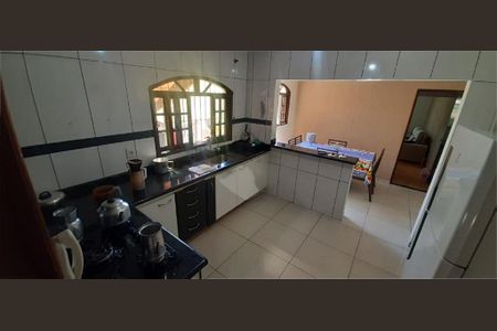 Casa à venda com 3 quartos, 212m² em Jardim Edith, São Paulo