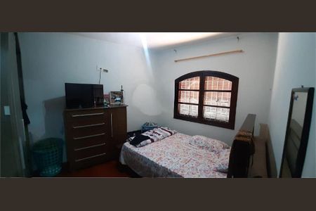 Casa à venda com 3 quartos, 212m² em Jardim Edith, São Paulo
