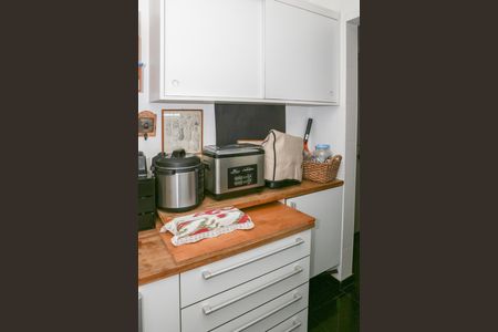 Apartamento à venda com 247m², 4 quartos e 4 vagas Apartamento à venda com 247m², 4 quartos e 4 vagasÁrea de Serviço