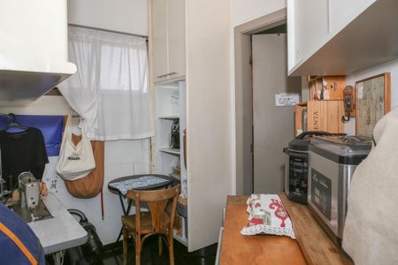 Apartamento à venda com 247m², 4 quartos e 4 vagas Apartamento à venda com 247m², 4 quartos e 4 vagasÁrea de Serviço