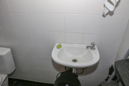 Apartamento à venda com 247m², 4 quartos e 4 vagas Apartamento à venda com 247m², 4 quartos e 4 vagasBanheiro de serviço