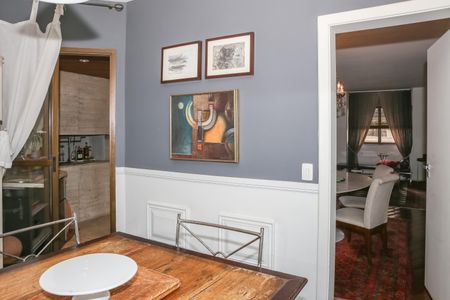 Apartamento à venda com 247m², 4 quartos e 4 vagas Apartamento à venda com 247m², 4 quartos e 4 vagasSala de Almoço