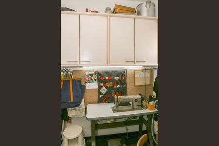 Apartamento à venda com 247m², 4 quartos e 4 vagas Apartamento à venda com 247m², 4 quartos e 4 vagasÁrea de Serviço