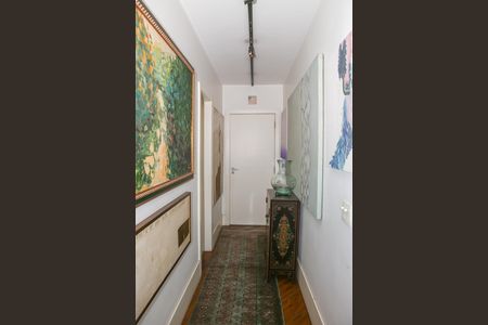 Apartamento à venda com 247m², 4 quartos e 4 vagas Apartamento à venda com 247m², 4 quartos e 4 vagasCorredor