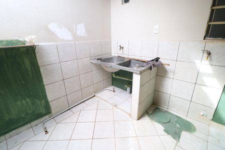 Casa para alugar com 60m², 2 quartos e 1 vagaÁrea de Serviço