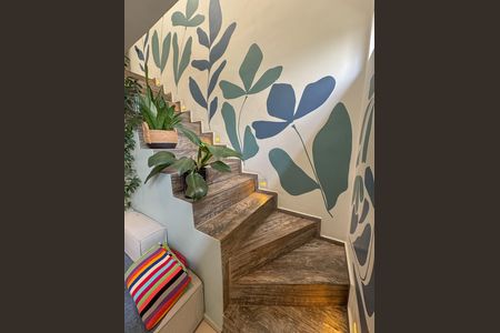 Casa para alugar com 190m², 3 quartos e 4 vagasEscada