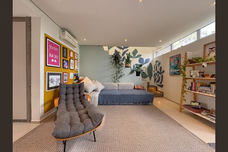 Sala de casa à venda com 3 quartos, 190m² em Cidade São Francisco, São Paulo