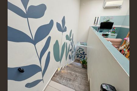 Casa para alugar com 190m², 3 quartos e 4 vagasEscada