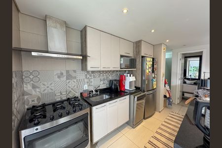 Cozinha de casa à venda com 3 quartos, 190m² em Cidade São Francisco, São Paulo