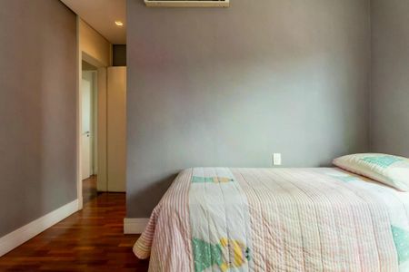Apartamento à venda com 180m², 3 quartos e 4 vagas