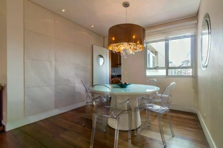 Apartamento à venda com 180m², 3 quartos e 4 vagas