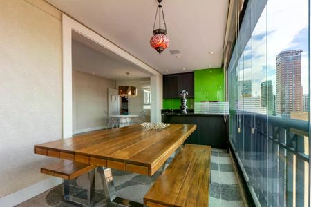 Apartamento à venda com 180m², 3 quartos e 4 vagas