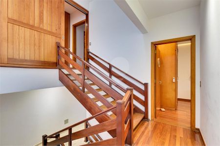 Casa à venda com 4 quartos, 310m² em Santo Amaro, São Paulo