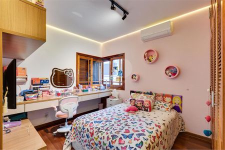 Casa à venda com 4 quartos, 310m² em Santo Amaro, São Paulo