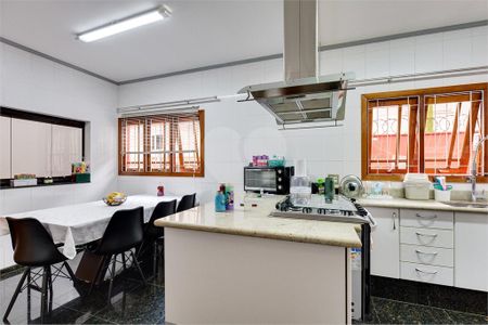 Casa à venda com 4 quartos, 310m² em Santo Amaro, São Paulo