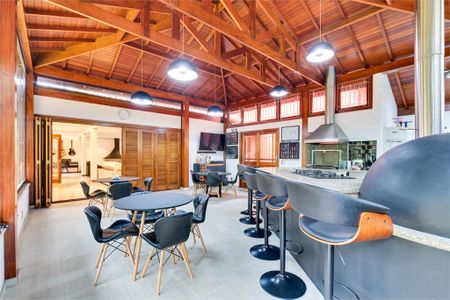 Casa à venda com 4 quartos, 310m² em Santo Amaro, São Paulo
