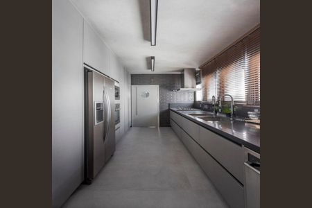 Apartamento à venda com 267m², 3 quartos e 3 vagas