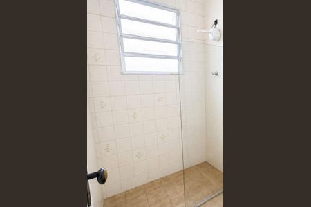 Banheiro de kitnet/studio para alugar com 2 quartos, 70m² em Quintino Bocaiúva, Rio de Janeiro