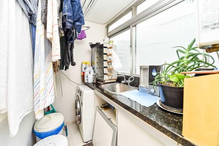 Apartamento à venda com 80m², 2 quartos e 1 vagaÁrea de Serviço