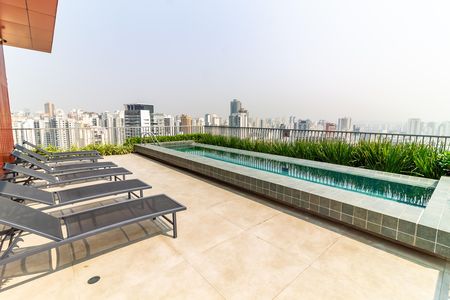 Studio à venda com 50m², 1 quarto e sem vaga Studio à venda com 50m², 1 quarto e sem vagaPiscina